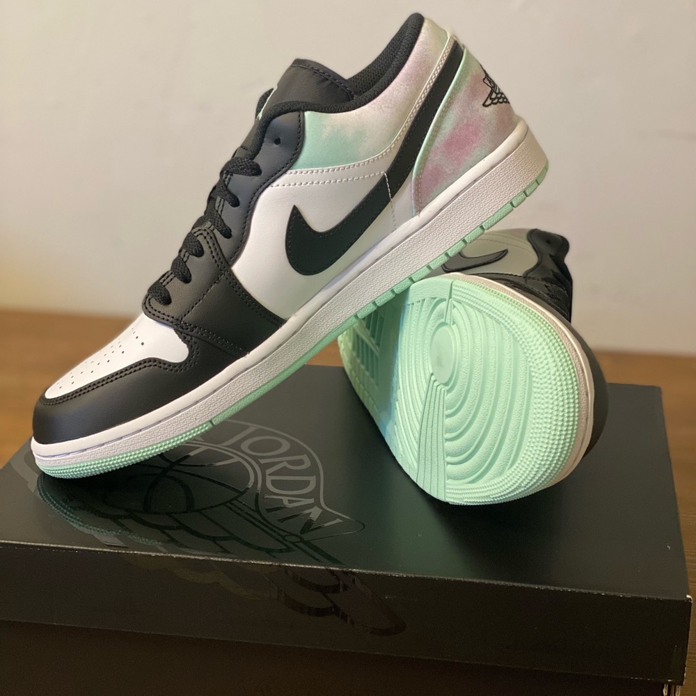 Jordan 1 Low - SIZE 11